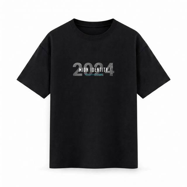 Oversize T-shirt – Minimal Typography / 66