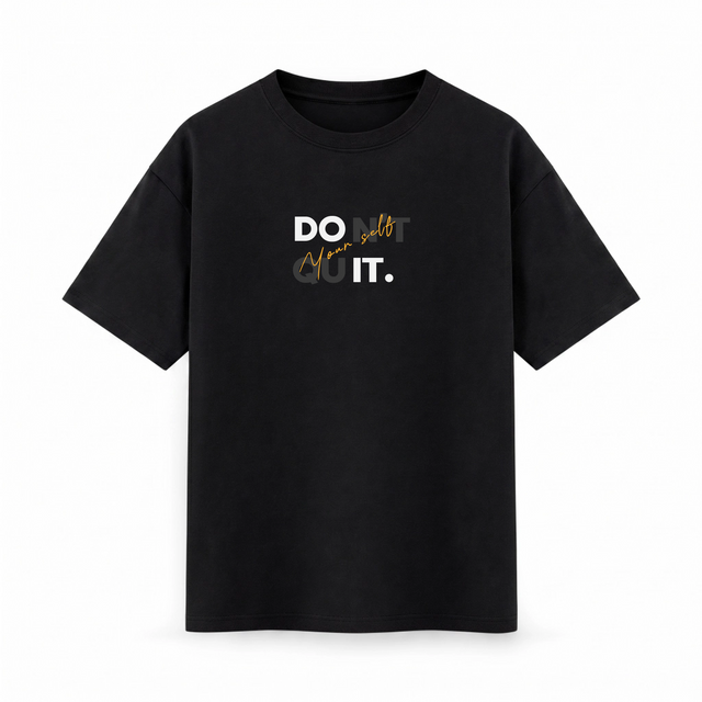 Oversize T-shirt – Minimal Typography / 495