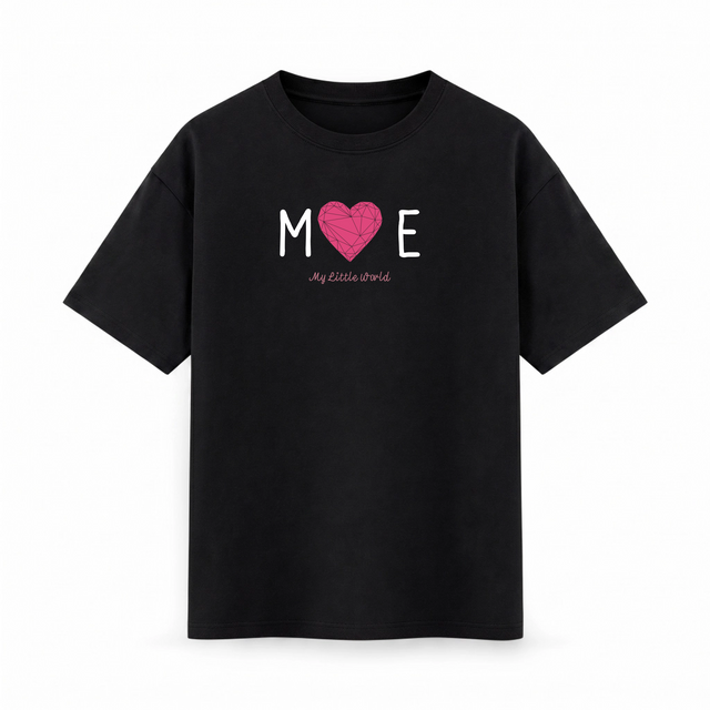 Oversize T-shirt – Minimalist Typography / 112
