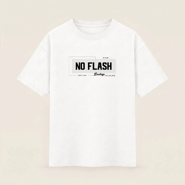 Oversize T-shirt – Bold Typography / 84