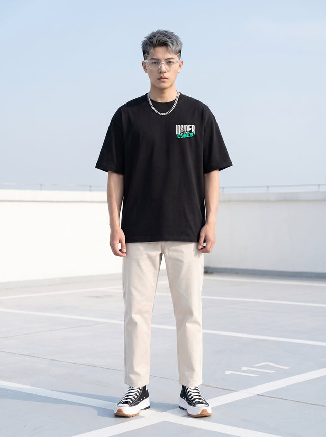 Oversize T-shirt – Retro Futuristic Streetwear / 415