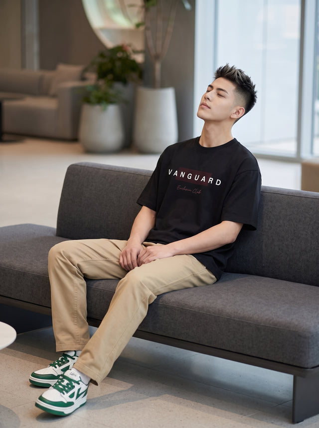 Oversize T-shirt – Minimal Typography / 64
