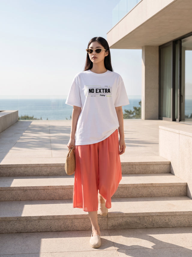 Oversize T-shirt – Bold Typography / 84