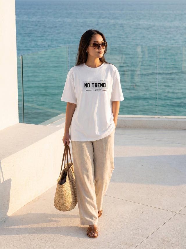 Oversize T-shirt – Bold Typography / 84