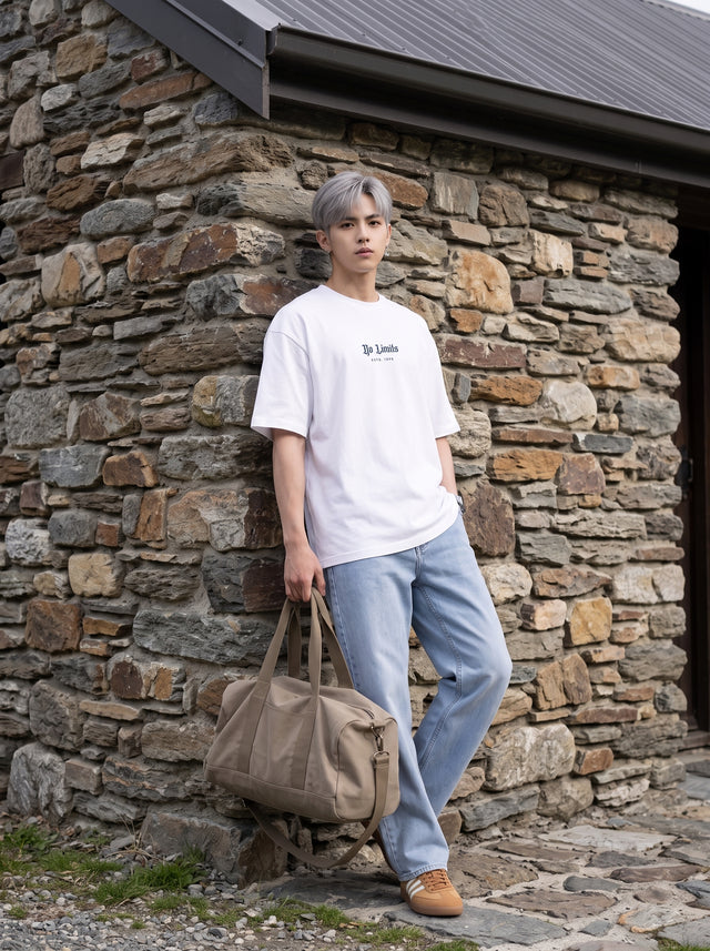Oversize T-shirt – Gothic Typography / 701