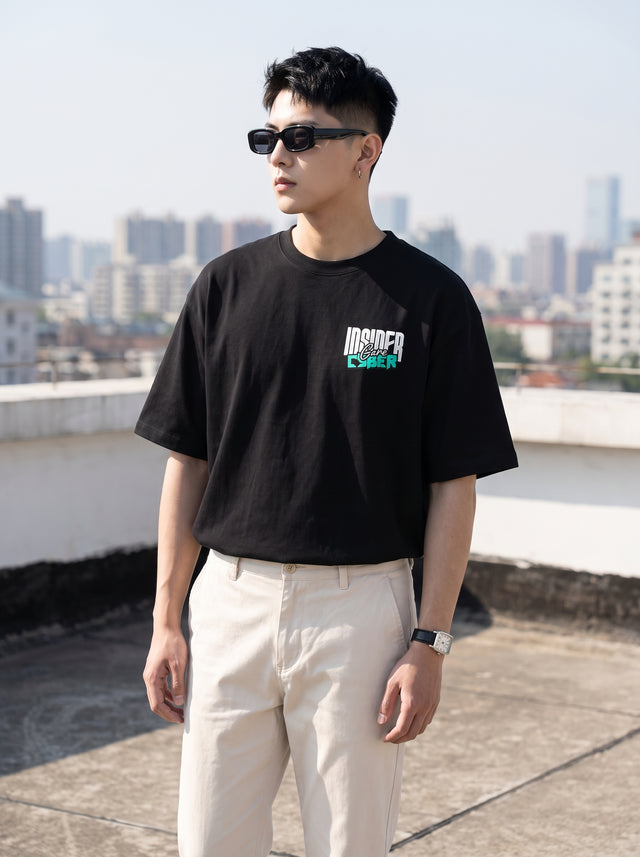 Oversize T-shirt – Retro Futuristic Streetwear / 415