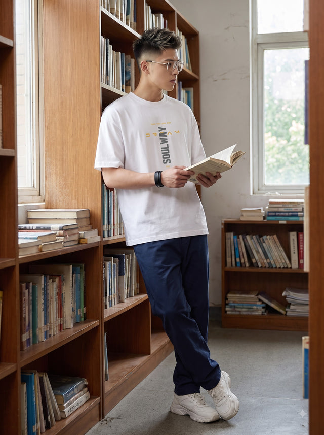 Oversize T-shirt – Minimal Typography / 522