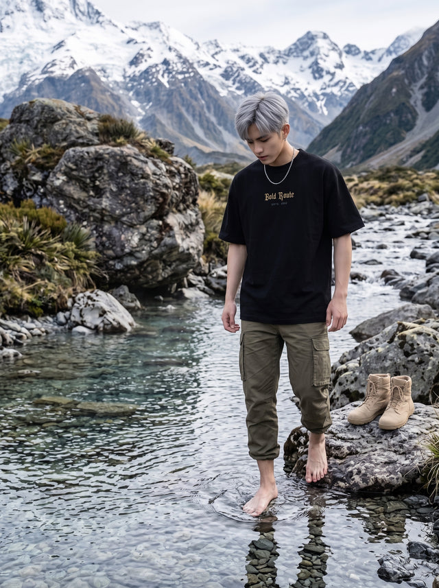 Oversize T-shirt – Gothic Typography / 701