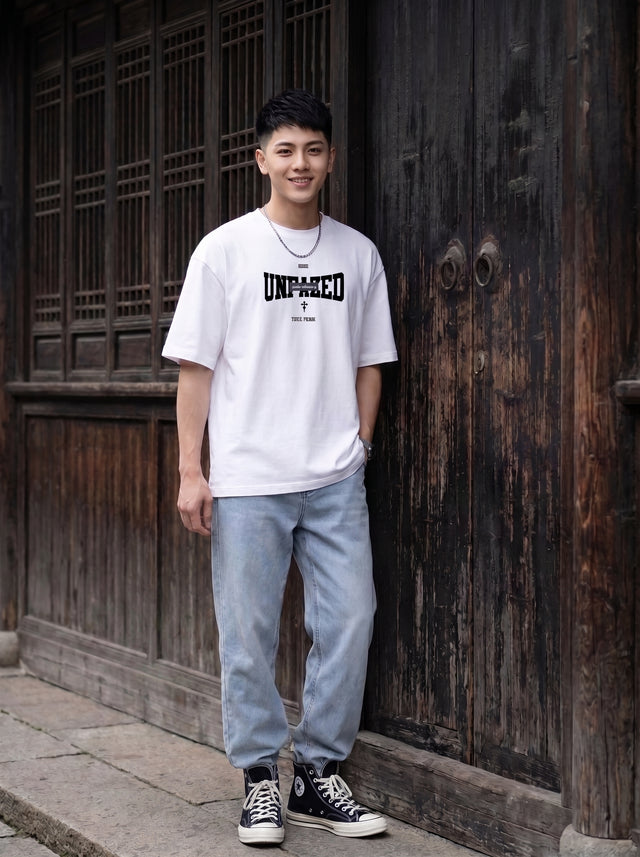 Oversize T-shirt – Varsity Street / 549