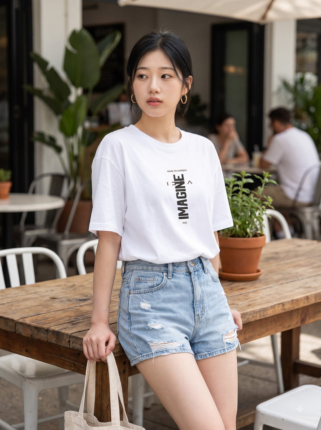 Oversize T-shirt – Minimal Typography / 522