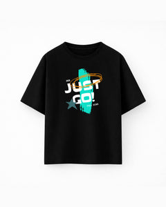 Oversize T-shirt – Bold Typography / 70