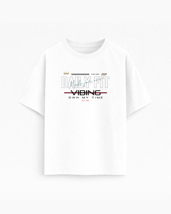 Oversize T-shirt – Bold Typography / 90