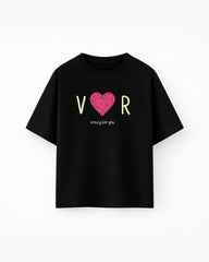 Oversize T-shirt – Minimalist Typography / 112