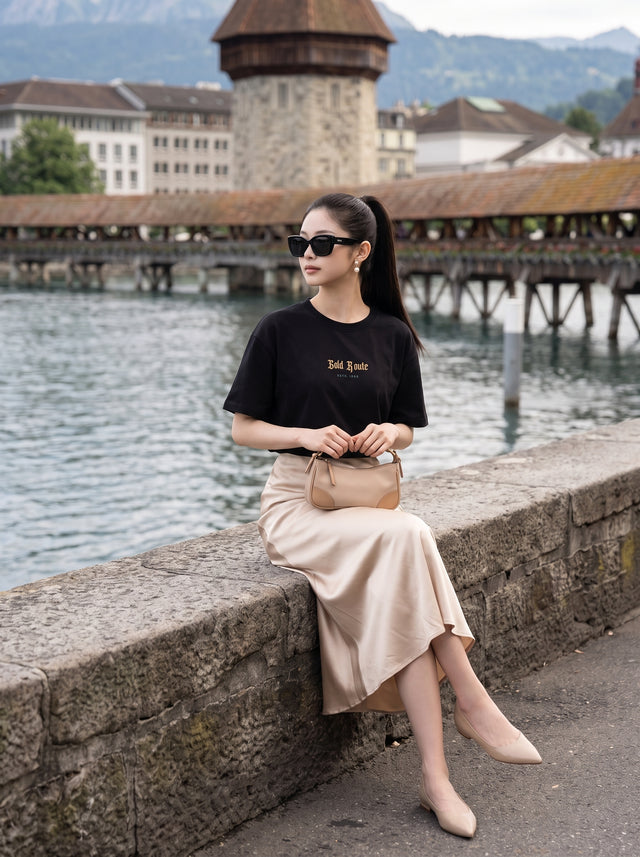 Oversize T-shirt – Gothic Typography / 701