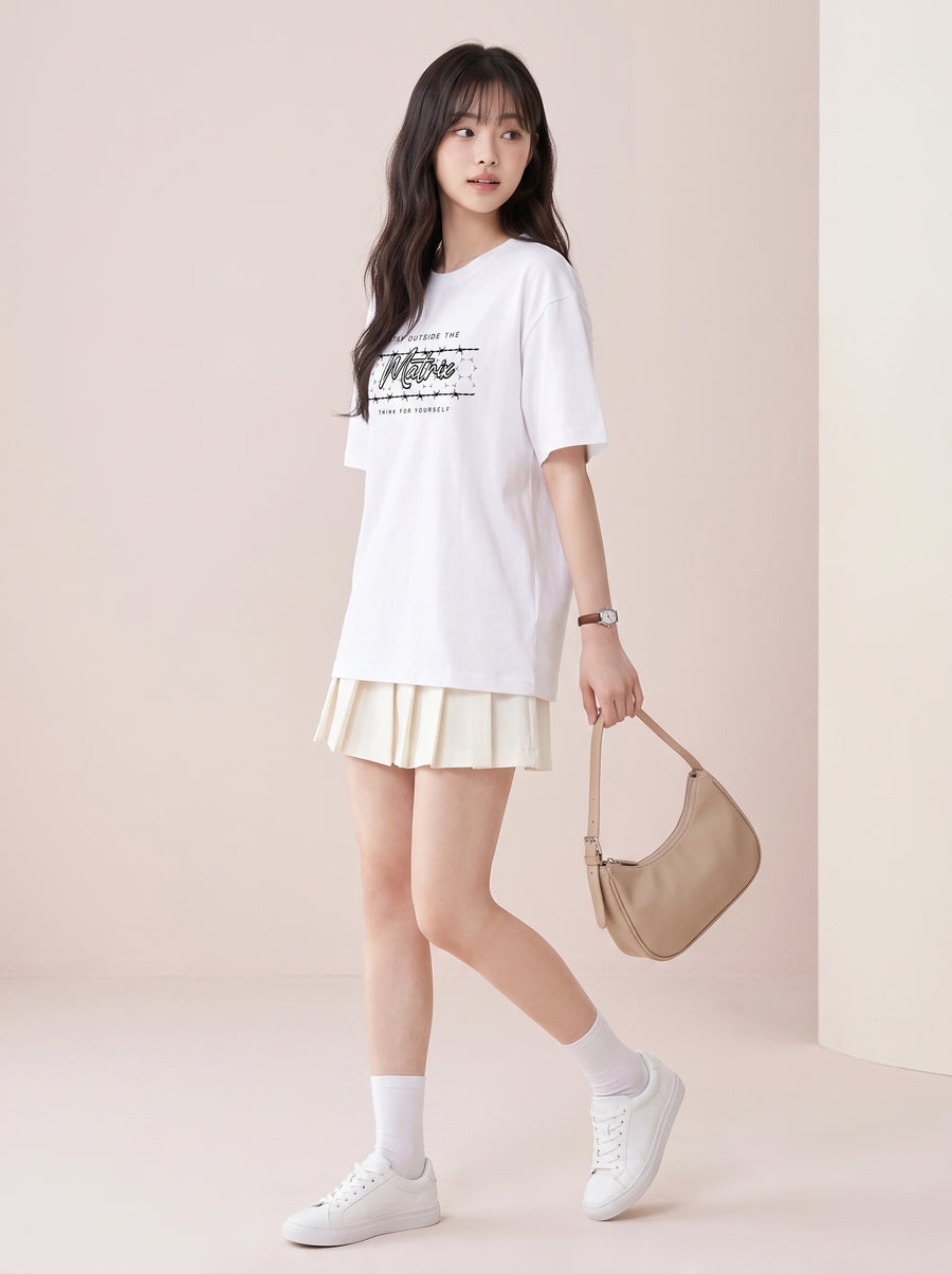 Oversize T-shirt – Bold Typography / 70