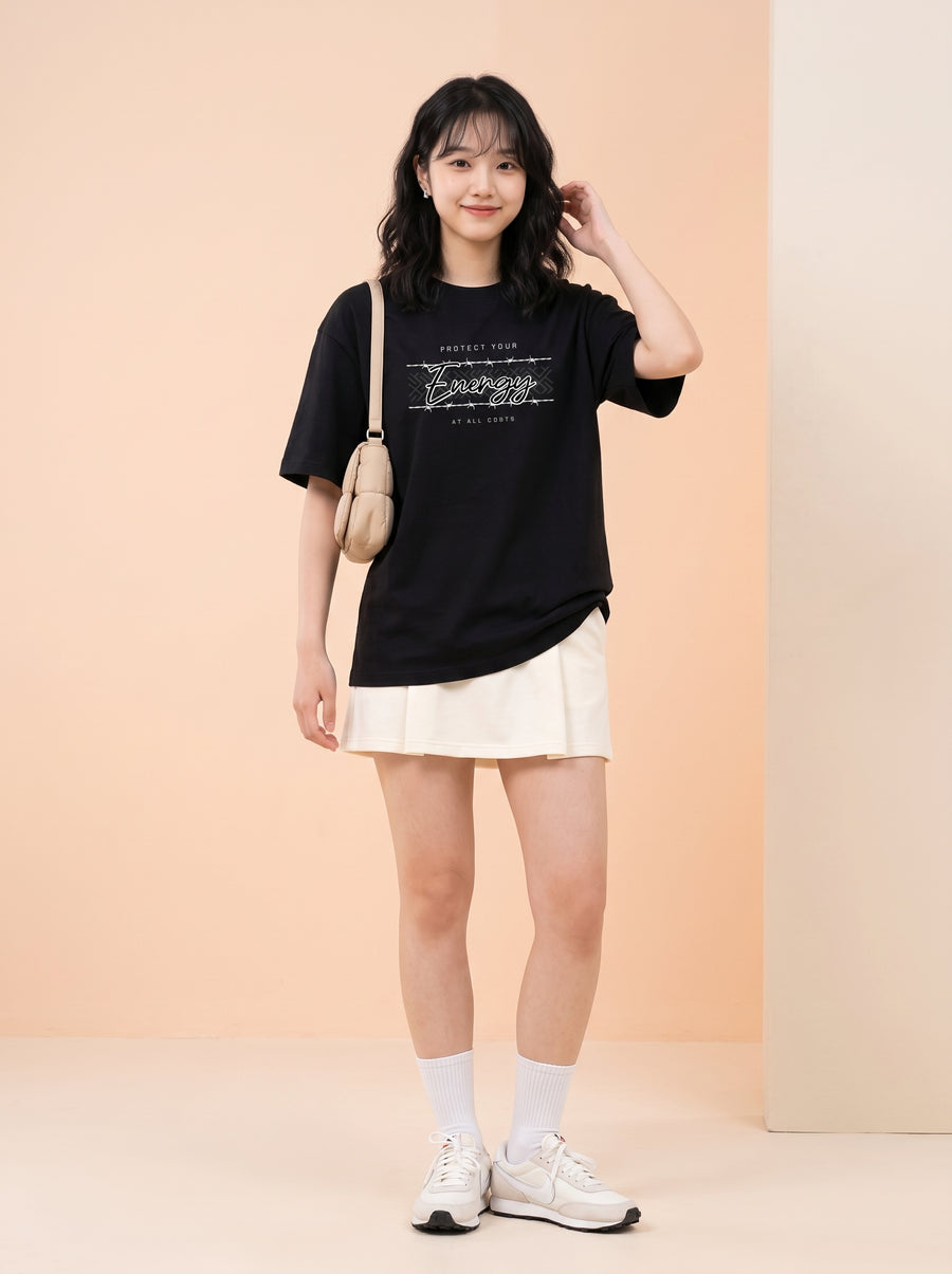 Oversize T-shirt – Bold Typography / 70