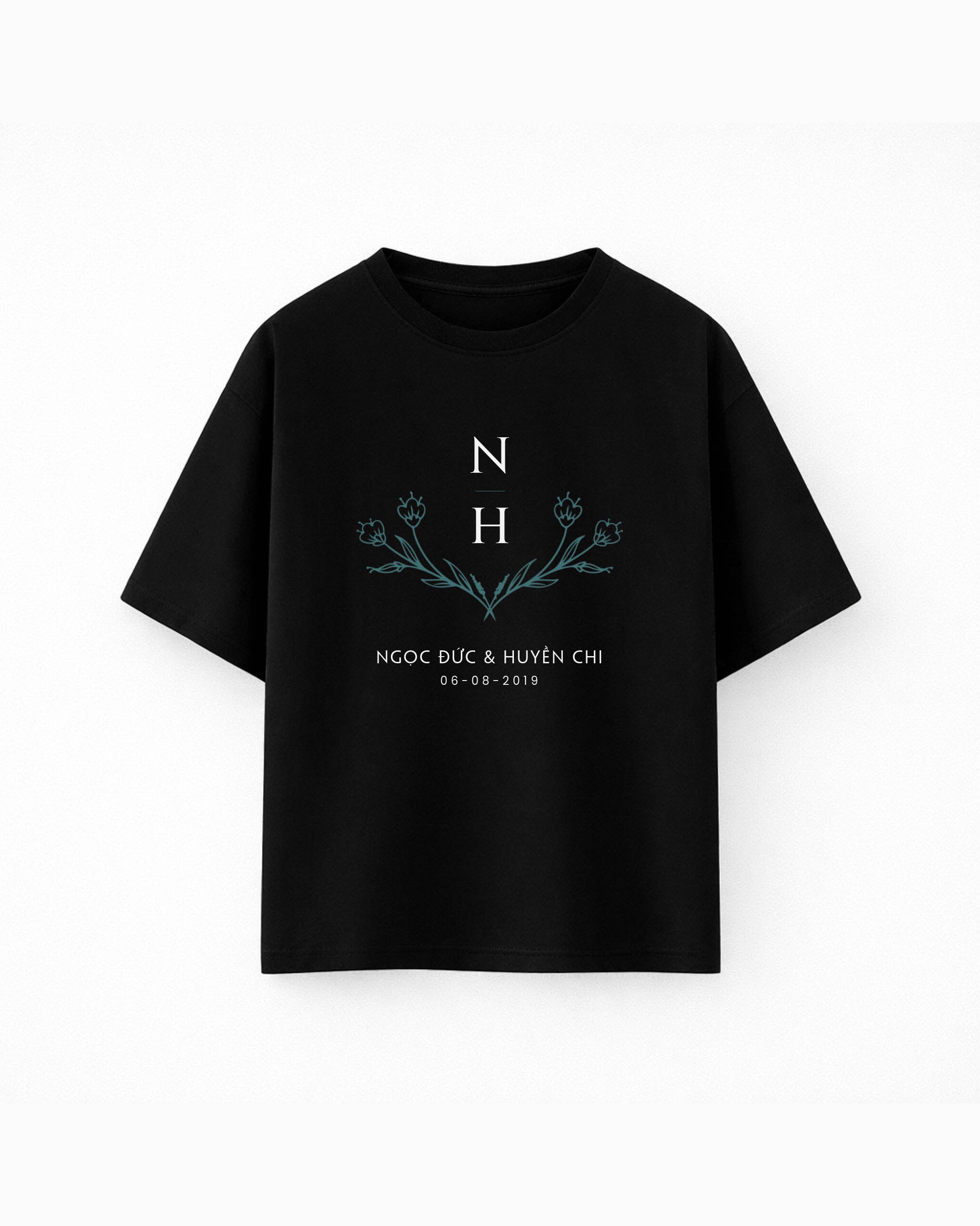 Oversize T-shirt – Romantic Minimalist / 352