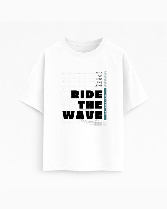 Oversize T-shirt – Bold Typography / 138