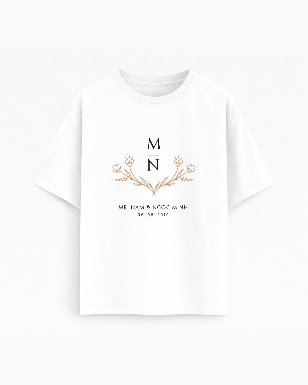 Oversize T-shirt – Romantic Minimalist / 352