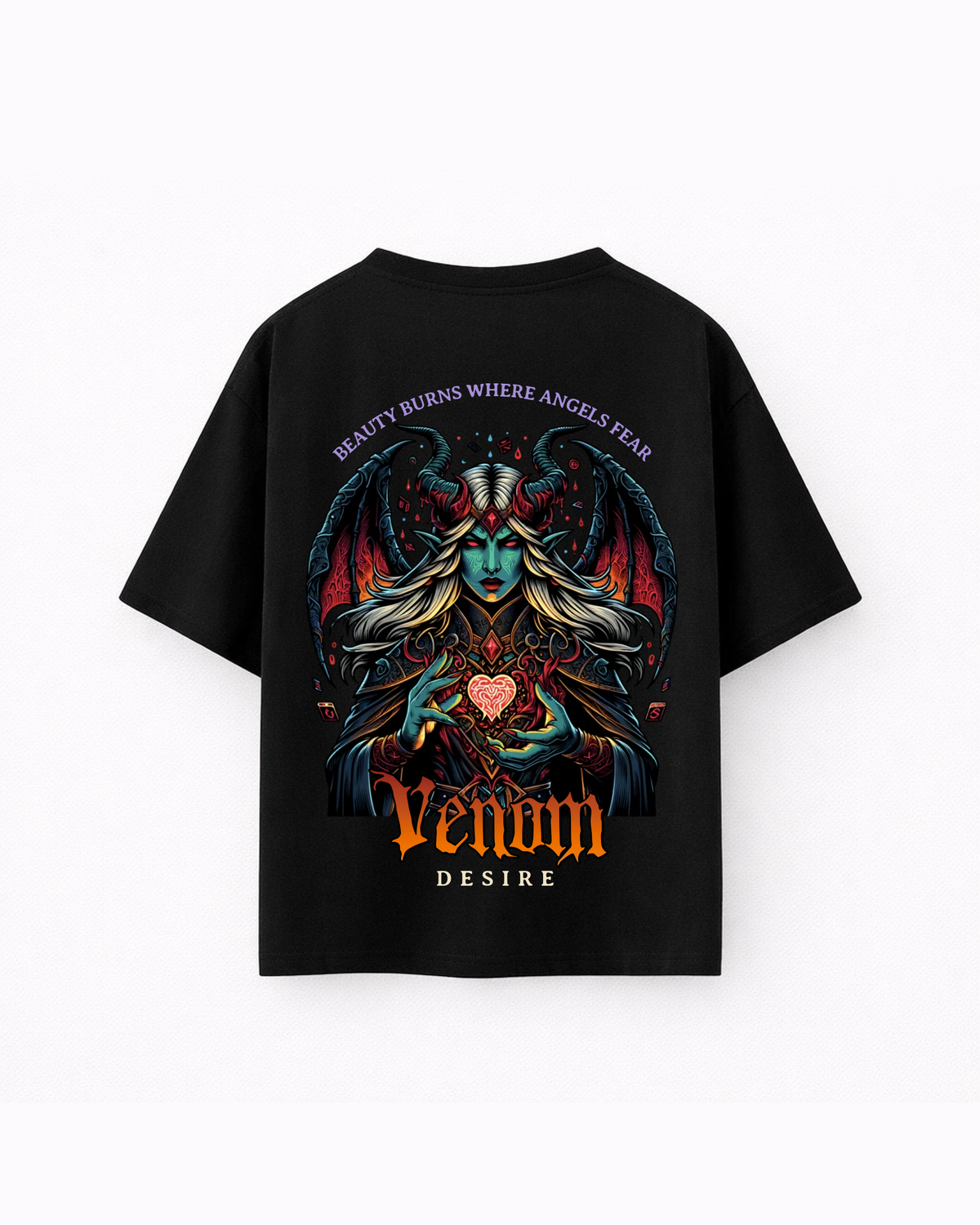 Oversize T-shirt – Demon Queen Graphic / 429