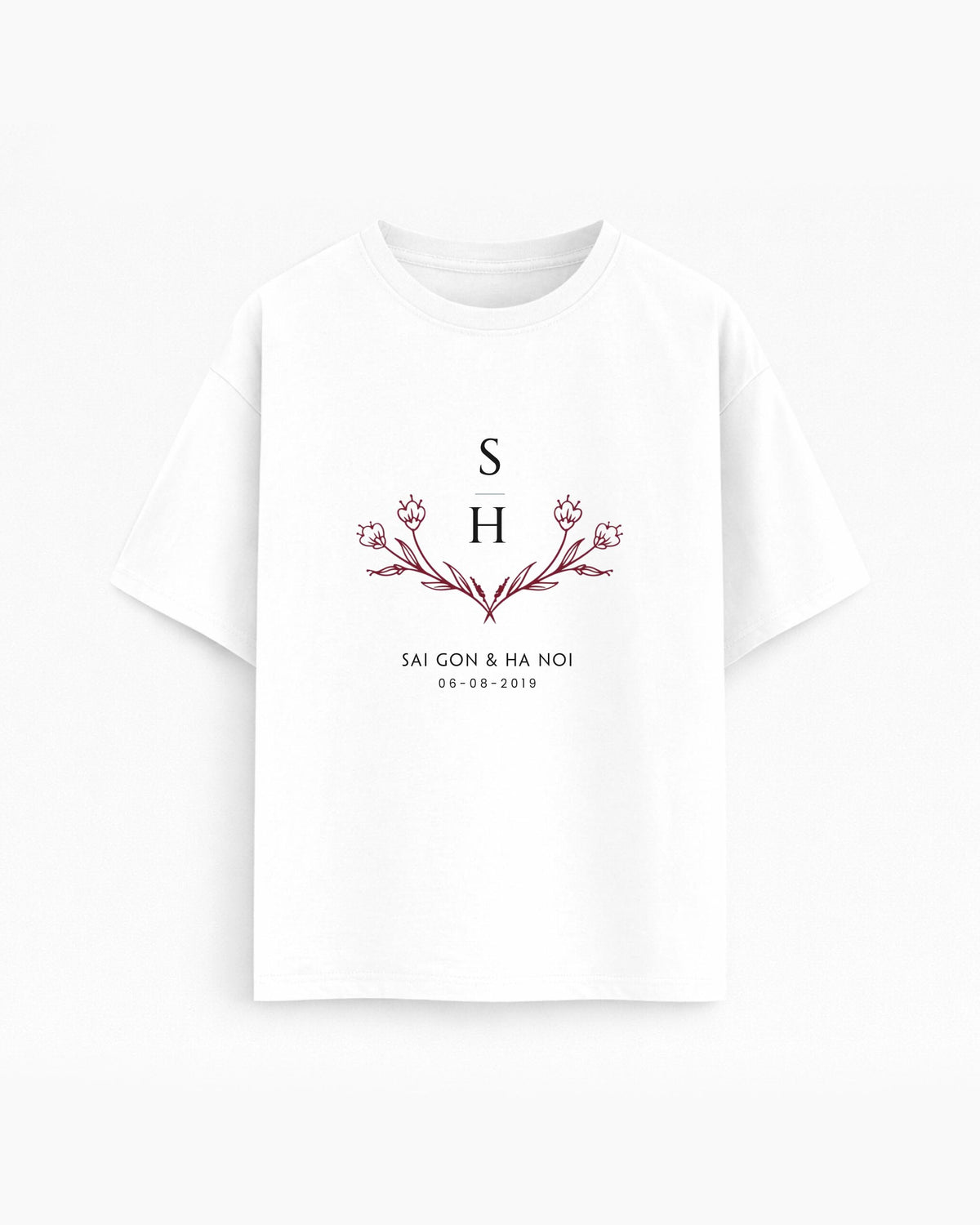 Oversize T-shirt – Romantic Minimalist / 352
